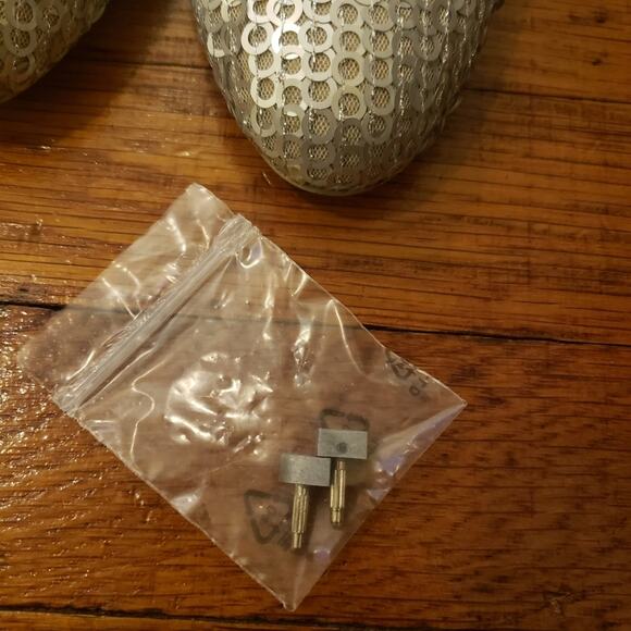 Salvatore Ferragamo Fabina silver sequin heels size 7 - Picture 9 of 10